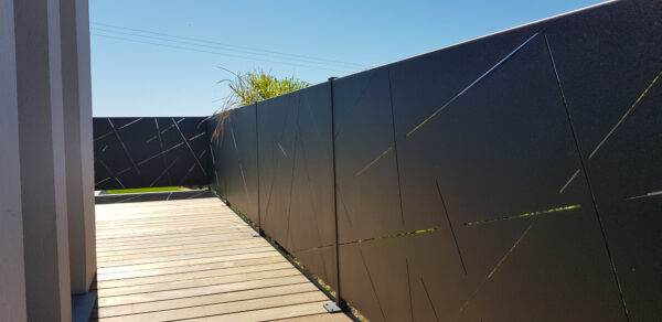 Garde-corps de terrasse aluminium découpe laser – Image 4