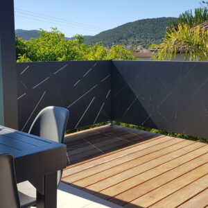 Garde-corps de terrasse aluminium découpe laser