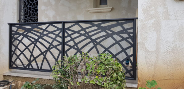 Garde-corps de terrasse tôles laser