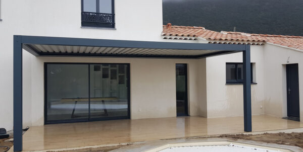 Pergola bioclimatique adossée à la façade – Image 5