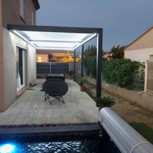 Pergola bioclimatique avec éclairage led