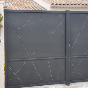 Portail deux vantaux laser moderne