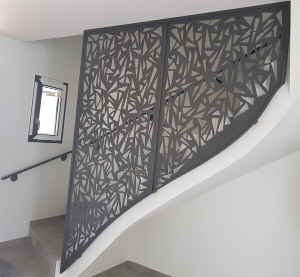 Rampe d'escalier claustra laser