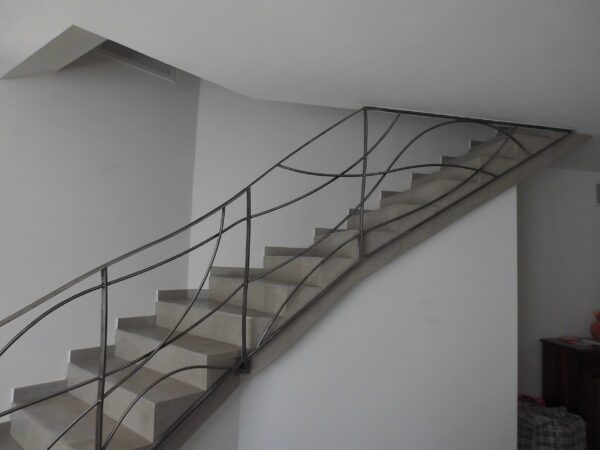 Rampe d'escalier design sur mesure – Image 5